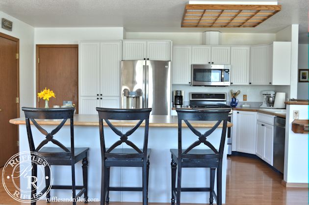 Kitchen Before with a Waffle Flourescent Light